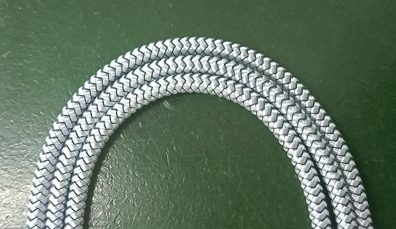 網紅搖搖杯磁吸充電線，短路自動斷電